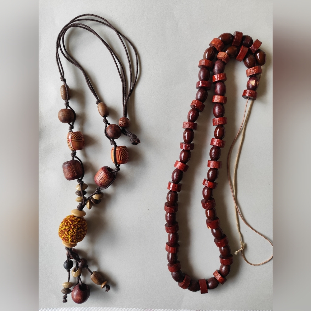 3/$25💙Wooden Necklaces lot of 2
